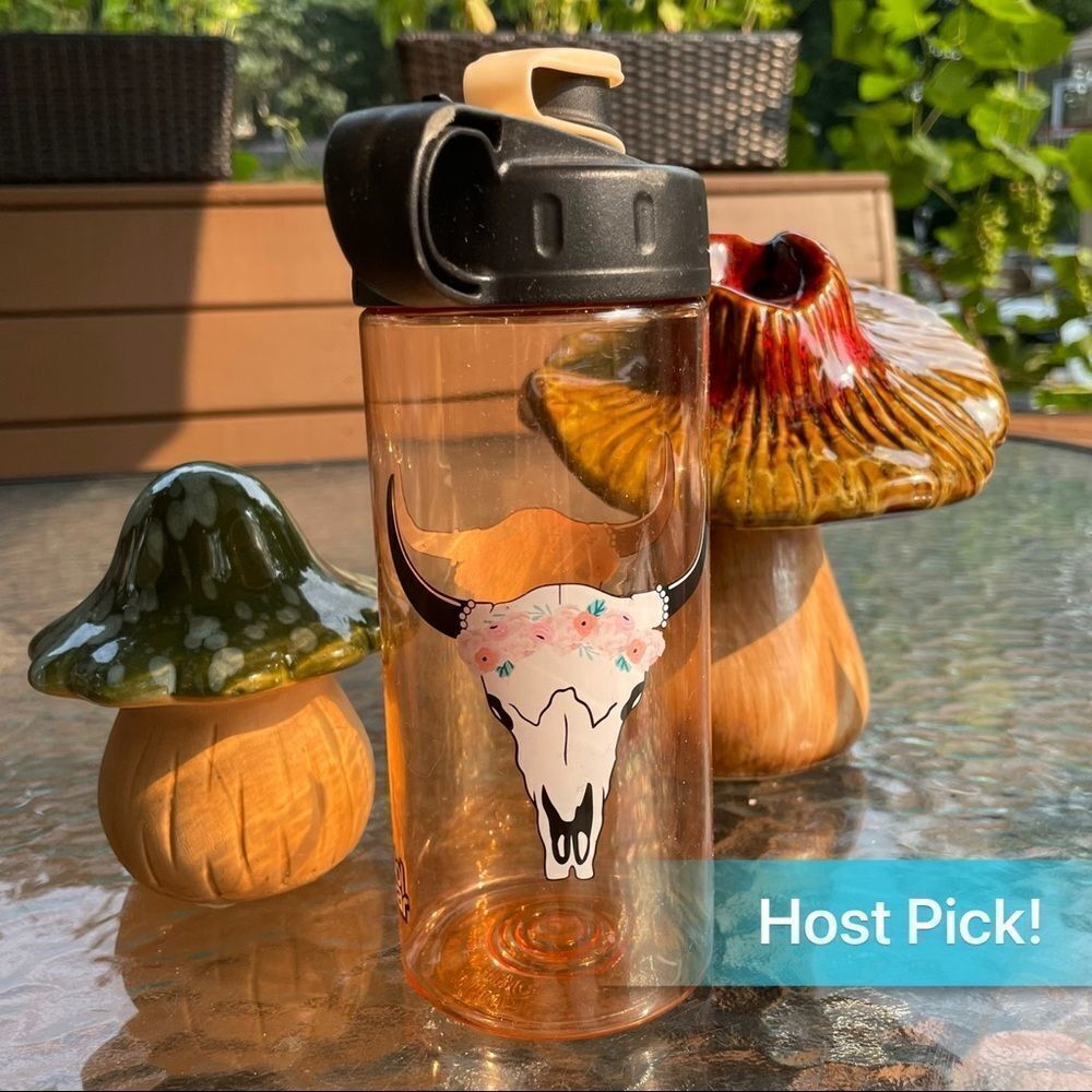 💥Host Pick!💥 New Coral Water Bottle w Flower-Crown Skull decor